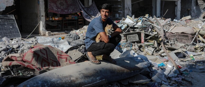 Gaza, tregua fragile: nuovi raid israeliani nella Striscia | Hamas consegna i corpi di altri due ostaggi