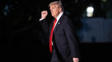 Venezuela, il premio Nobel per la Pace Machado appoggia Donald Trump: "I venezuelani sostengono il suo sforzo contro il narcotraffico" | Maduro: "Nessuno ci toglier&agrave; la nostra democrazia"