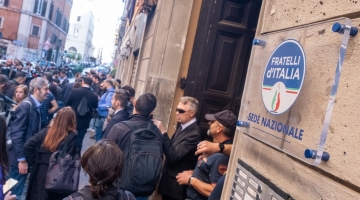 Manovra, dopo le polemiche FdI ritira l'emendamento sui "paletti" agli scioperi