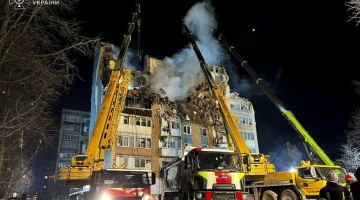 Zelensky: "Ancora 22 dispersi dopo attacco russo a Ternopil" | Il piano in 28 punti degli Usa per la pace: Kiev ceda terre e riduca l'esercito