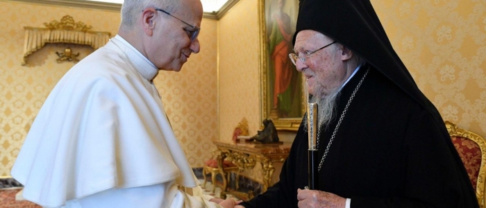 Papa Leone giunto ad Ankara, prima tappa del viaggio in Turchia e Libano: "Qui per un messaggio di pace"