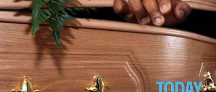 Catania, famiglia apre la bara e scopre un altro defunto: corpi scambiati in ospedale