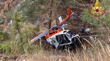 Elicottero precipita in Valtellina, un morto e tre feriti