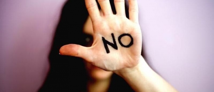 Biella, dipendente denuncia molestie sul lavoro | La procura: "Sotto il seno non &egrave; zona erogena"