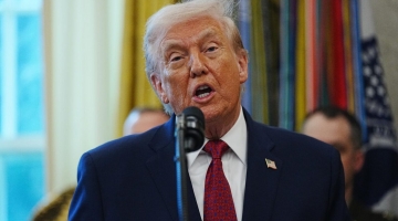 Davos, Trump: "Solo gli Usa possono difendere la Groenlandia | Non useremo la forza, ma se l'Europa ci dice di no ce lo ricorderemo"