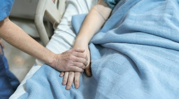 Spagna, via libera all'eutanasia di una 24enne contro il volere del padre