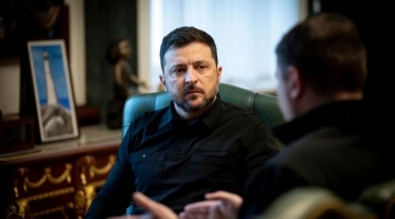 Ucraina, Zelensky: "Pronti per de-escalation ma Mosca ha interrotto lo scambio di prigionieri" | Il Cremlino: "Ci asterremo dagli attacchi fino a domenica"