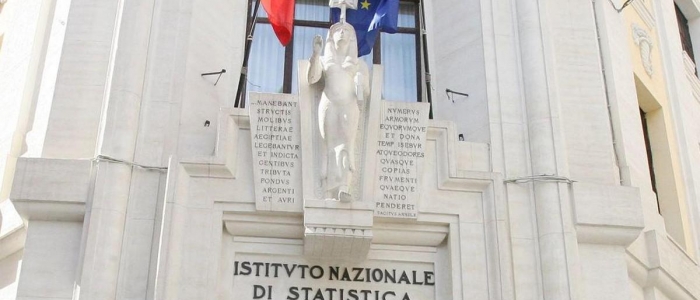 Istat, disoccupazione ancora in calo: 5,6% a dicembre