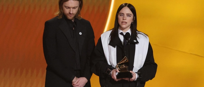 Grammy, il trionfo di Bad Bunny e il grido anti-Trump (che non gradisce) | &Egrave; di Billie Eilish la canzone dell'anno