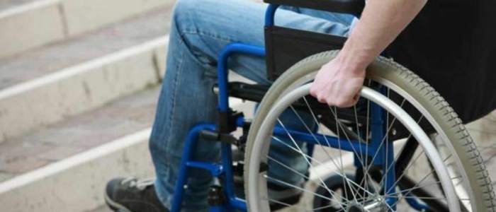 Foggia, ospitano un convegno sulla disabilit&agrave; ma l'ascensore del palazzo &egrave; troppo piccolo