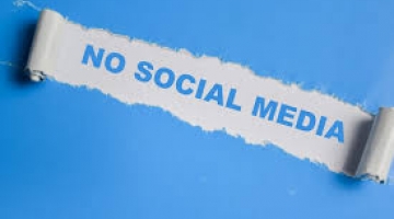 Spagna: verso lo stop ai social per i minori di 16 anni