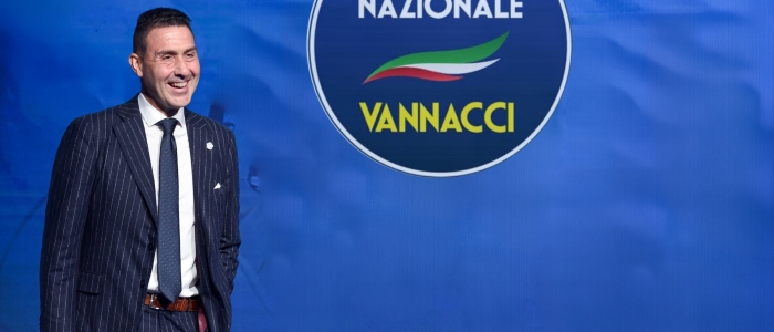 Vannacci: "Proseguo la mia strada da solo" | Salvini: Deluso e amareggiato"