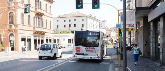 Vicenza, dimentica l'abbonamento del bus: 15enne disabile fatto scendere