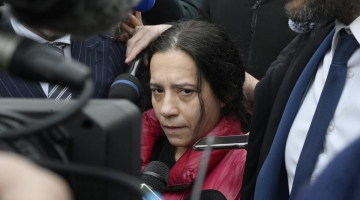 Cuore danneggiato, il comitato di esperti dice no a un nuovo trapianto per il bimbo | Mamma "rassegnata all'idea che il figlio non ce la far&agrave;"