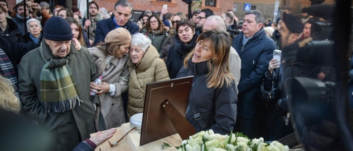 Crans-Montana, la mamma di Achille Barosi: "Mi commuove la dedica di Lauro, un gesto che abbraccia tante famiglie"