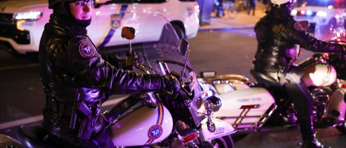 Stati Uniti, entra in vigore in Kansas la legge sul "sesso alla nascita": ritirate le patenti ai transgender