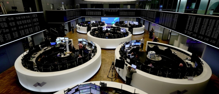 Attacchi in Iran, "raso al suolo l'edificio dove si stava eleggendo il successore di Khamenei" | Borse europee in caduta: bruciati 565 miliardi