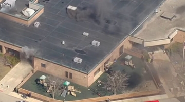 Detroit, uomo si schianta in auto contro una sinagoga e apre il fuoco: ucciso