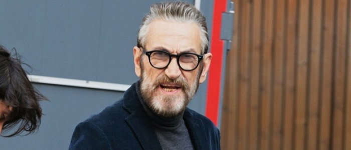 Marco Giallini, brutta caduta ad Aosta: frattura alla gamba e intervento chirurgico