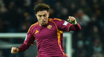 Roma, rapina a casa del calciatore El Aynaoui: minacciato e chiuso in una stanza con la famiglia