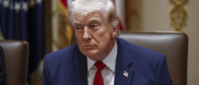 Trump: "Progressi con l'Iran, senza intesa distruggeremo Kharg" | Bessent: "Riprenderemo il controllo di Hormuz"