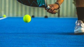 Rovigo, licenziata per giusta causa perch&eacute; gioca a padel in malattia: risarcita con 18 mensilit&agrave;