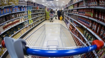 Modena, non registra scolapasta e padella: cassiera licenziata dopo 20 anni