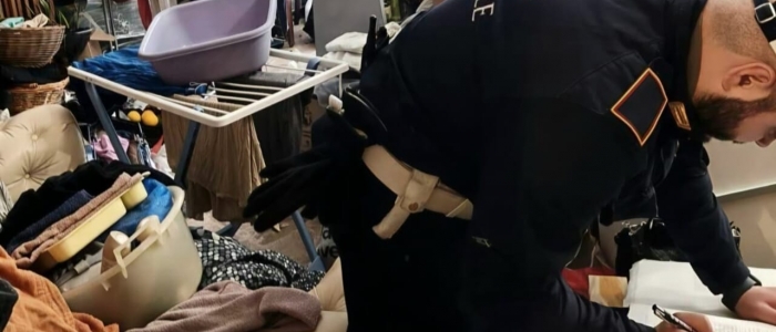 Roma, neonato trovato tra droga e rifiuti: arrestato il compagno della madre