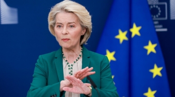 Social media, arriva l'app per verificare l'et&agrave; | Von der Leyen: "Algoritmo fa male, ora piattaforme non hanno pi&ugrave; scuse"