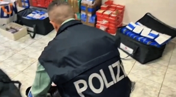 Frosinone, oltre 600 kg di hashish nel frigorifero: arrestati mamma e figli