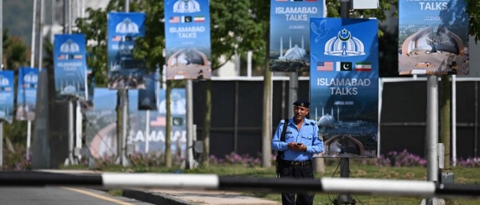 Petroliera iraniana ha violato blocco navale Usa | Attesa per il secondo round di negoziati a Islamabad | Trump: "Firma subito o bombe"
