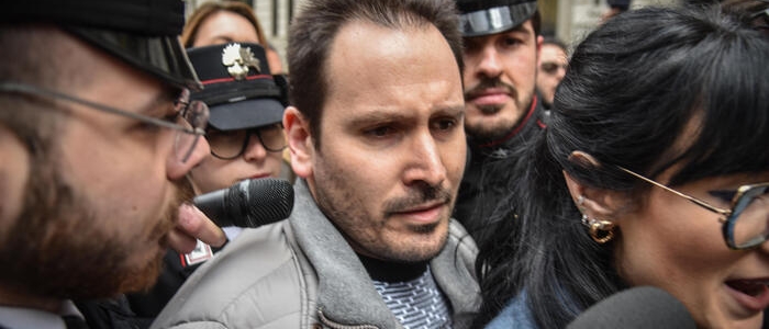 Garlasco, legali: "Andrea Sempio non risponder&agrave; a pm" | Dopo Paola Cappa anche la sorella Stefania in caserma