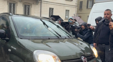 Garlasco, Sempio lascia la procura di Pavia dopo quasi 4 ore | Due ore di audizione per Marco Poggi: "Mai visti con Sempio video di Chiara"