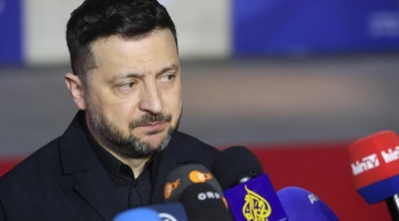 Zelensky: "Da russi neanche tregua simbolica, risponderemo con stessa moneta"