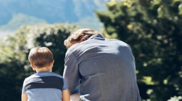 Bari, riconosciuto un bambino con una madre e due padri: &egrave; la prima volta in Italia