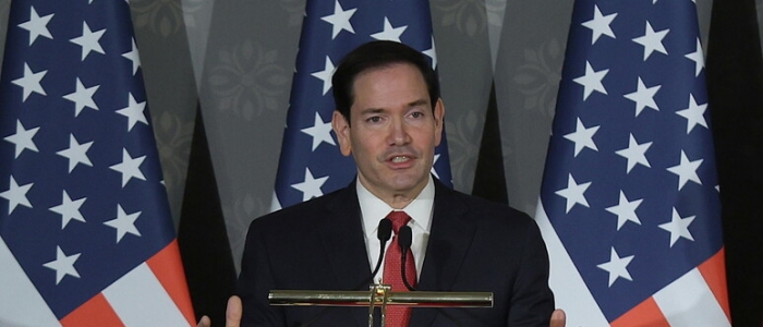 Guerra in Iran, Rubio: "Hormuz verr&agrave; aperto in un modo o nell'altro" | Khamenei: "Morte all'America e ad Israele"