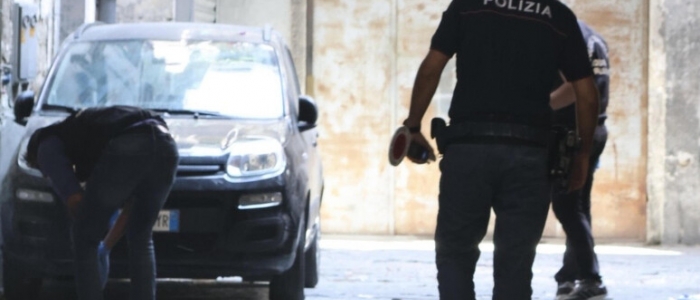 A Napoli disabile gambizzato per un like sui social, fermato un giovane: "Ringrazia perch&eacute; non ti ho ucciso"