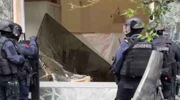 "Banda del buco", 12 arresti per rapina | L'ombra del colpo con ostaggi al Vomero: "Forse sono loro"