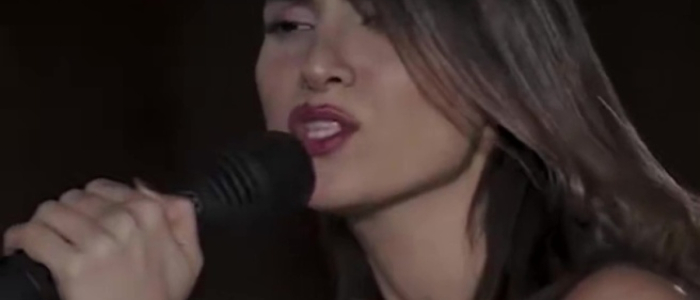 Iran, 74 frustate per aver cantato senza velo: la condanna alla cantante Parasatoo Ahmadi