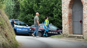 Lucca, uccide la moglie e il figlio con un fucile da caccia: "Mi sono liberato di loro"