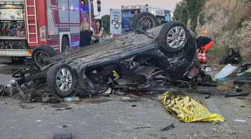 Foggia, auto esce di strada e si ribalta pi&ugrave; volte: morti tre giovani