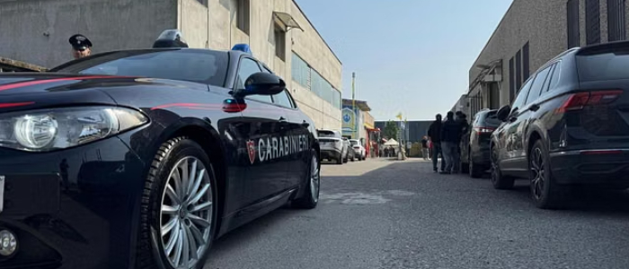 Bologna, tentano un furto e lui spara ai ladri: denunciato un custode