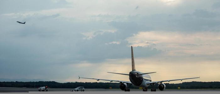 Malore in volo per il comandante, atterraggio d'emergenza a Malpensa