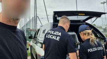 Treviso, multato perch&eacute; porta il figlio sul tubo della bicicletta: lo sfogo del pap&agrave; scatena la polemica social