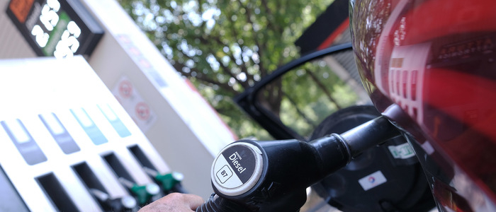 Diesel, segnalati alla Gdf i distributori che non hanno adeguato il prezzo | Codacons: "Denunceremo per possibile truffa"