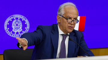 L'Italia proroga la sospensione di Schengen con la Spagna per 15 giorni | La replica di Madrid: "Controlli sugli arrivi estesi per 2 settimane"