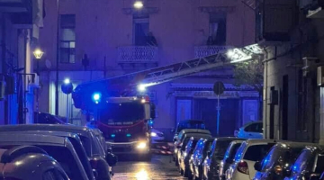 Napoli, cede il pavimento della cucina: padre e figlio precipitano nel piano sottostante