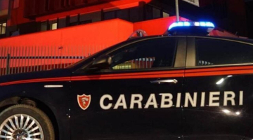 Accoltella la ex davanti al figlio di 4 anni | La donna rischia la vita, lui &egrave; stato arrestato