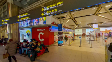 Bologna, provano a imbarcarsi su un volo per Tel Aviv con passaporti falsi: denunciati