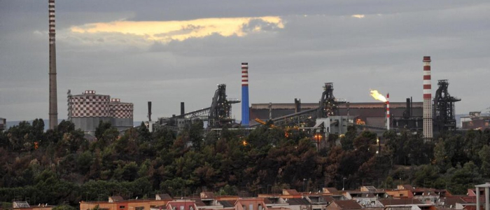 Ex Ilva di Taranto, dal 9 ottobre stop alle attivit&agrave; degli impianti dell'area a caldo e via alla cassa integrazione